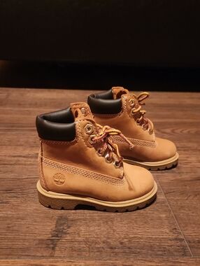 Timberland Kids Wheat/Tan Nubuck Lace-Up Boots